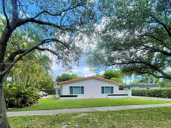 2nd image of 950 Viera Ave