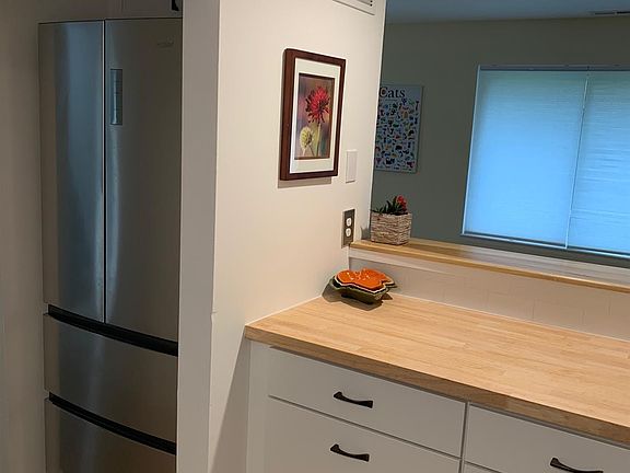 5th image of 175 Briarcrest Dr Unit 101
