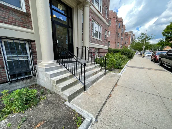 96 Washington Street, 96 Washington St APT 11, Brighton, MA 02135