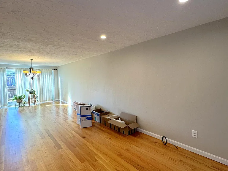 399 Pond St #B6 — Photo 7