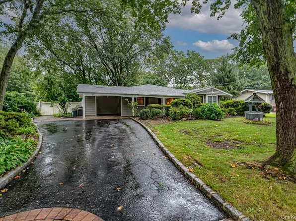 15 Longhorn Lane, East Setauket, NY 11733