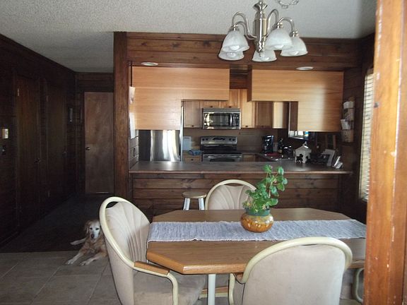 dining/kitchen