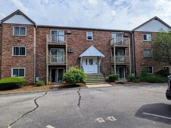 90-92 Sandwich Rd #9D, Buzzards Bay, MA 02532