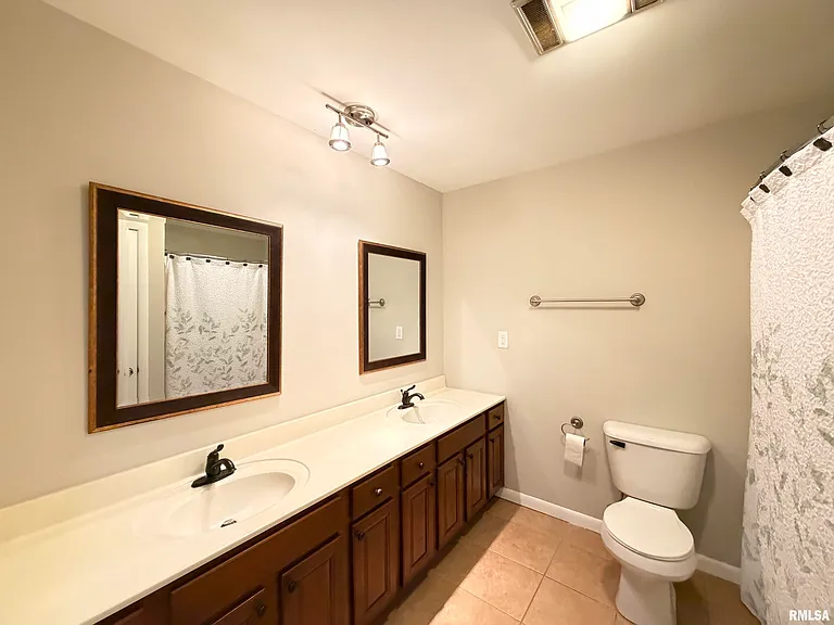 122 W Morningside Dr — Photo 37