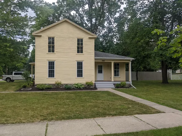 7882 Ann Arbor St #1F, Dexter, MI 48130
