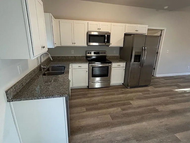 219 Oakwood Dr — Photo 10