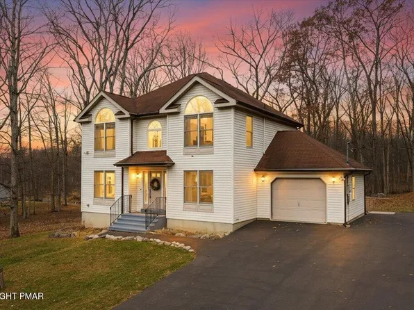 135 Timber Hill Rd, Henryville, PA 18332