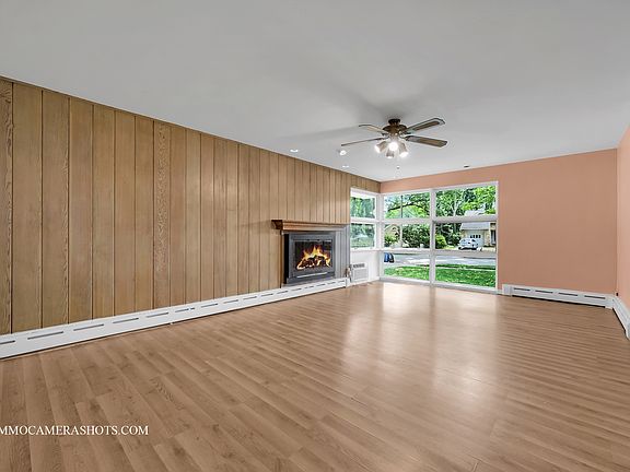 5th image of 251 Lawndale Ave