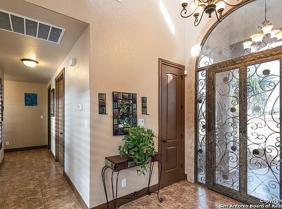3rd image of 15934 Lake Shore Dr