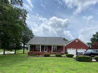 7655 Section Line Rd, Albertville, AL 35950