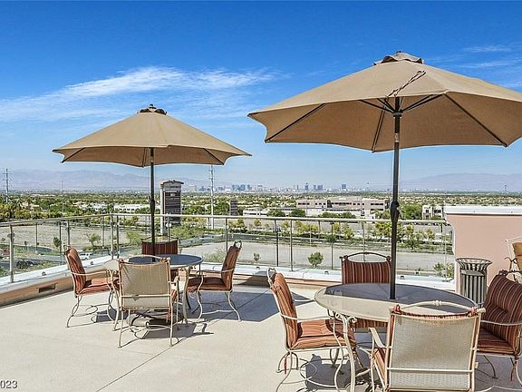 4th image of 2240 Village Walk Dr Unit 2304