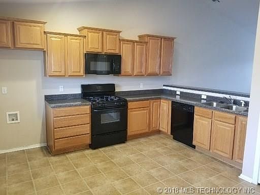 2nd image of 7846 E 132nd Pl S