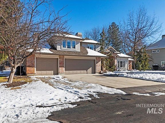 3rd image of 5220 N Lakemont Ln