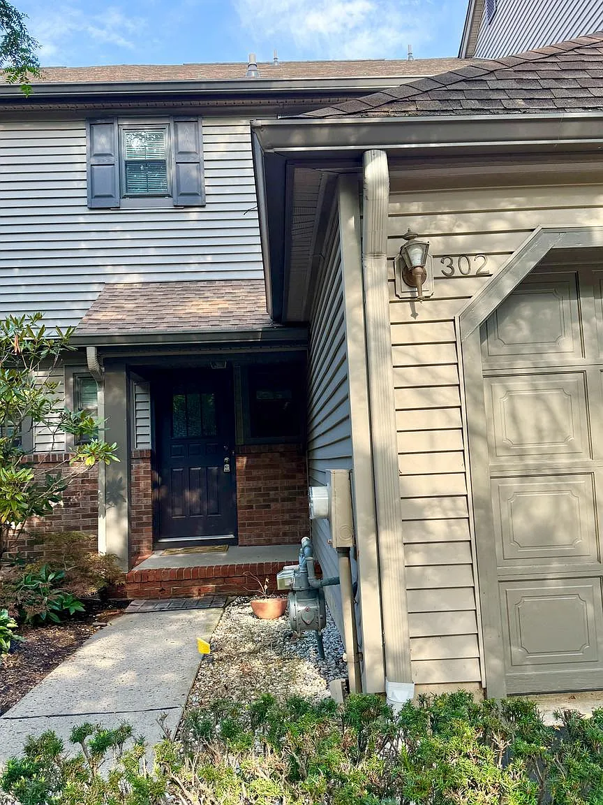 3 bed, 2.5 bath, 1616 sqft, $3,550 — Photo 3