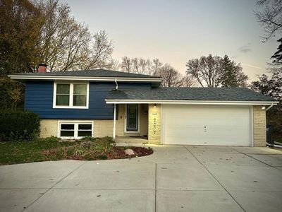 5230 South 113 STREET, Hales Corners, WI, 53130