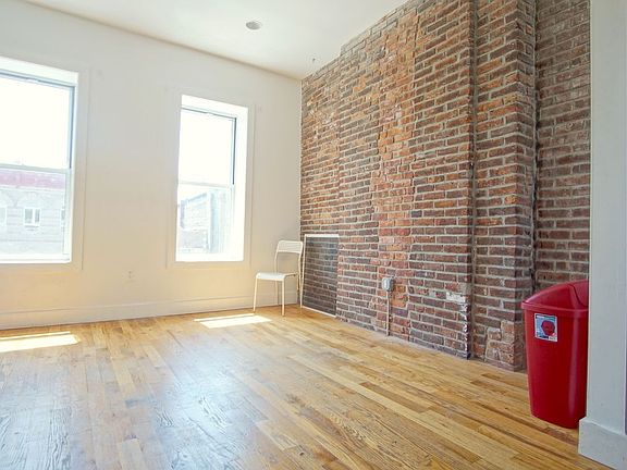 3rd image of 909 Jefferson Ave #2BB