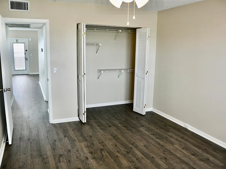 4070 Exeter Dr #D — Photo 22