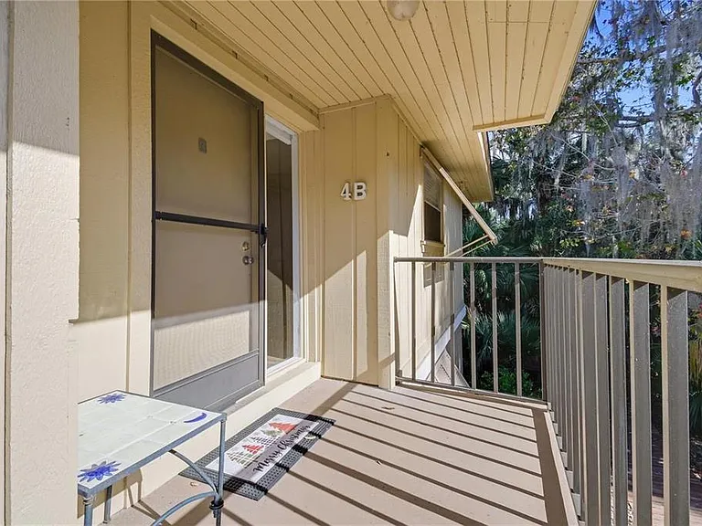 120 Hibiscus Woods Ct #4B — Photo 8