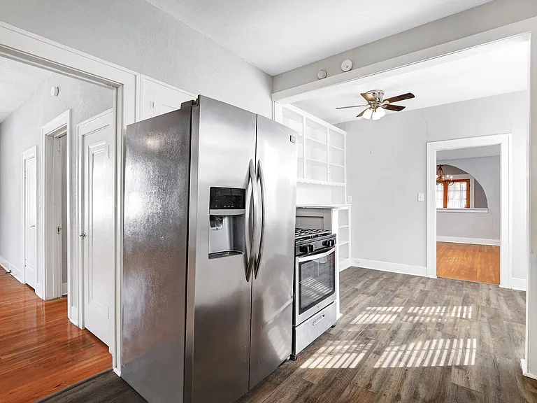 527 Fulton Ave — Photo 14