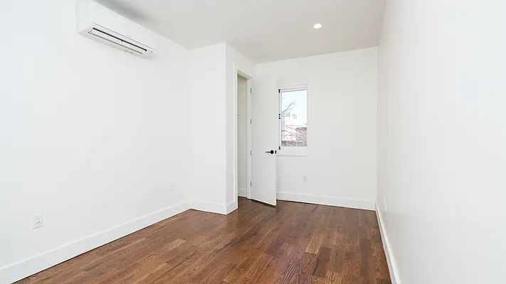 Rented by Nooklyn NYC LLC | media 91
