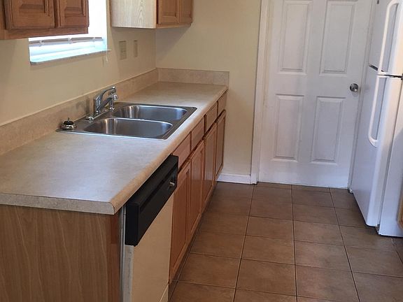 4th image of 8638 Mc Glothlin St #1