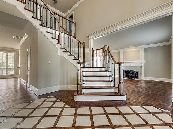3rd image of 204 Timber Lake Way