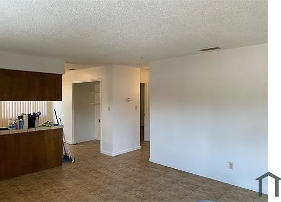 2 bed, 850 sqft, $1,400 — Photo 3