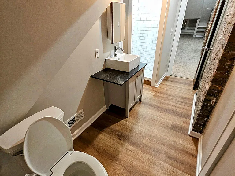 215 Dakota Ave — Photo 23