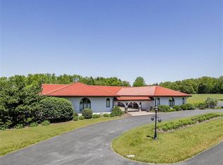 372 Darlington Rd, Ligonier, PA 15658