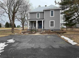 403 S Chestnut St, Earl Park, IN 47942