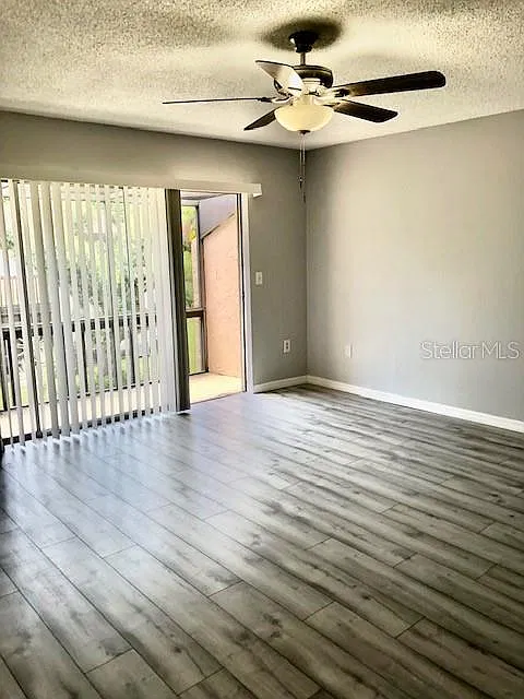 2 bed, 2.0 bath, 967 sqft, $1,545 — Photo 4