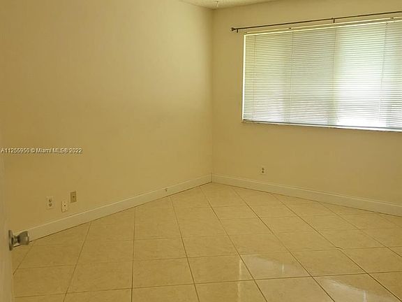 5th image of 9755 Westview Dr APT 1226