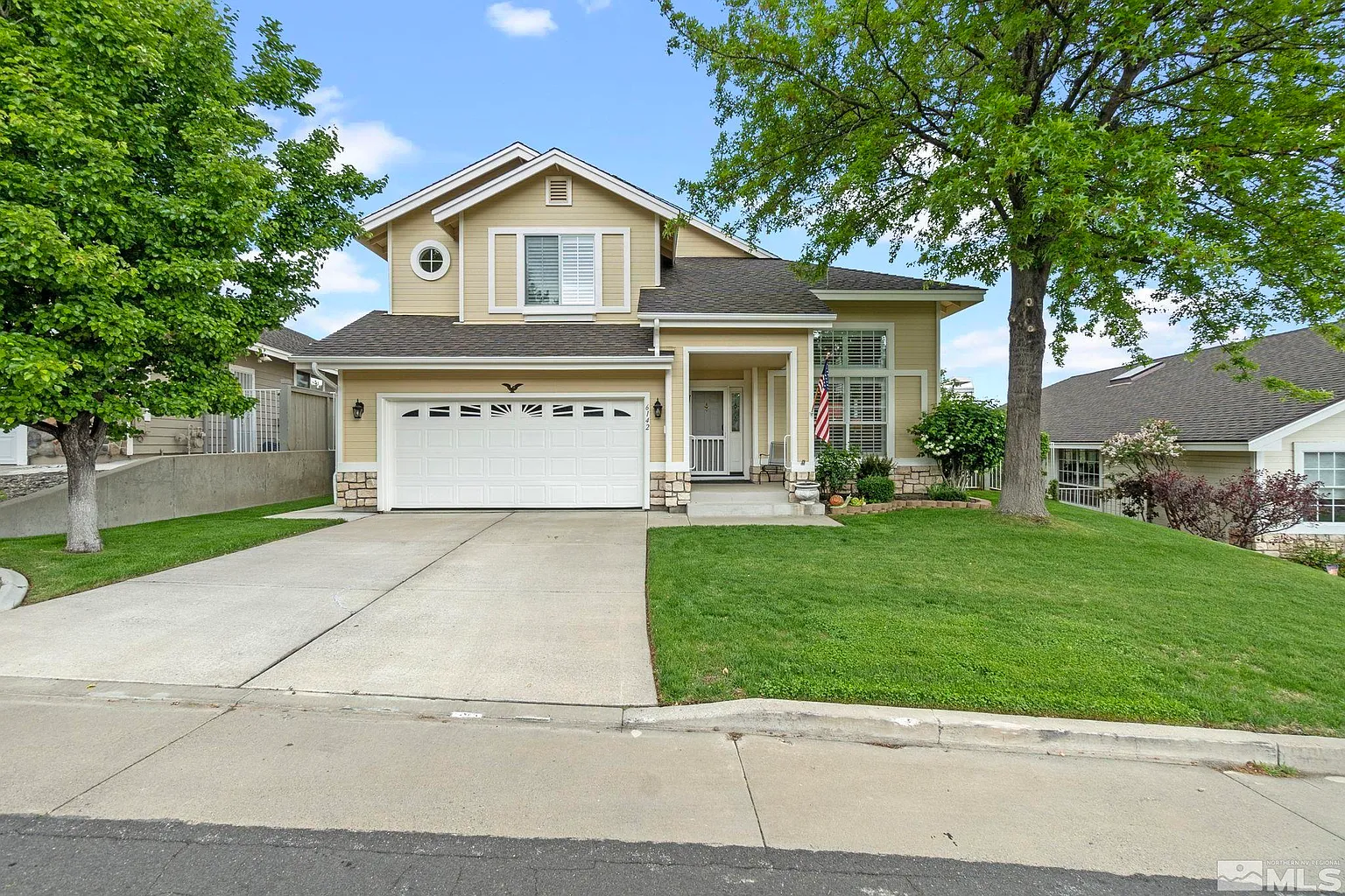 6142 Carriage House Way photo 1