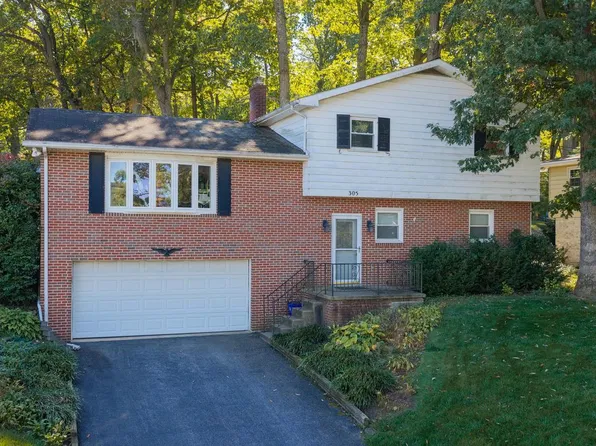305 Blue Ridge Dr, York, PA 17402