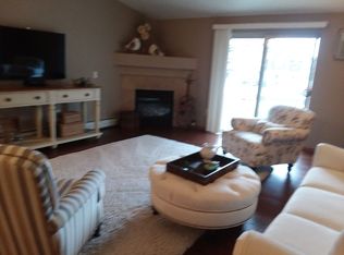3329 N Casaloma Dr APT 30, Appleton, WI 54913