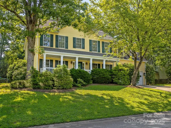 12 Whitleigh Ct, Arden, NC 28704