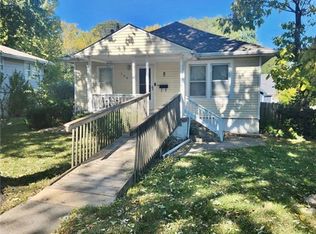 308 SE 7th St, Lees Summit, MO 64063