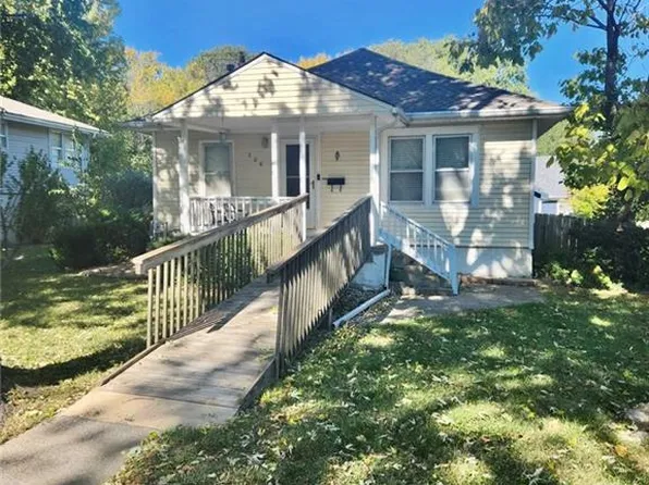 308 SE 7th St, Lees Summit, MO 64063