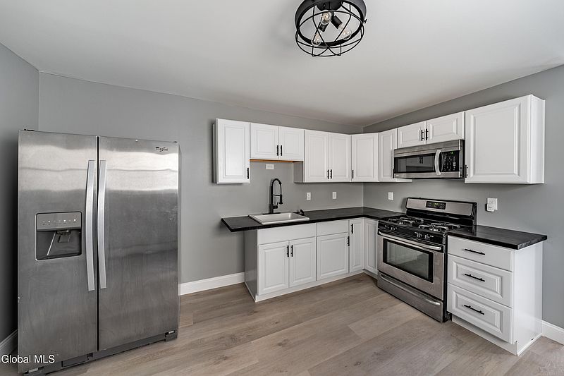 2nd image of 12 Oliver Street