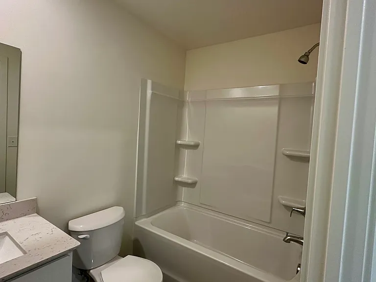 233 Golden Raintree Dr — Photo 16