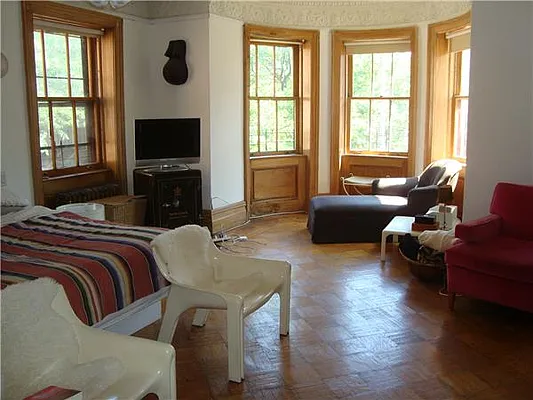 Rented by Oxford Property Group | media 8