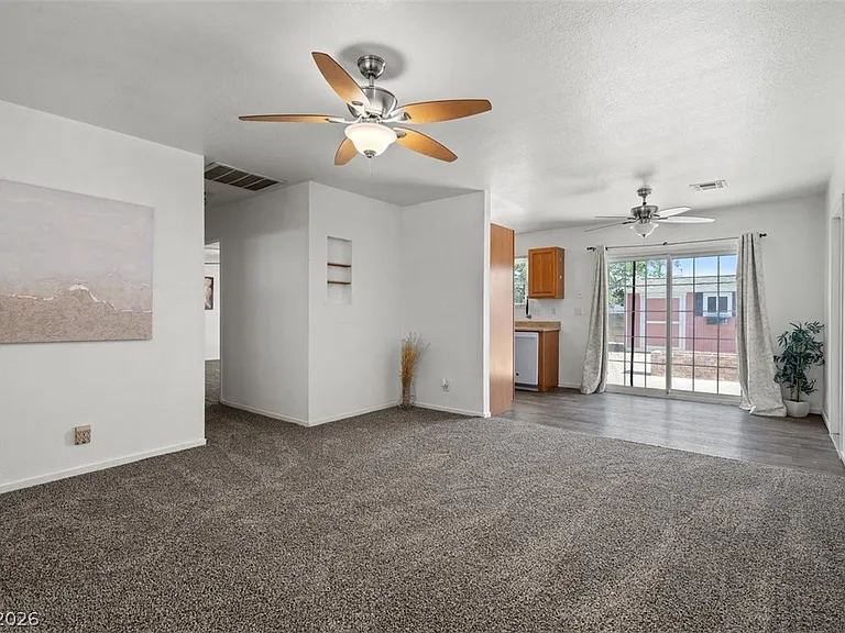 245 Meyers Ave — Photo 1