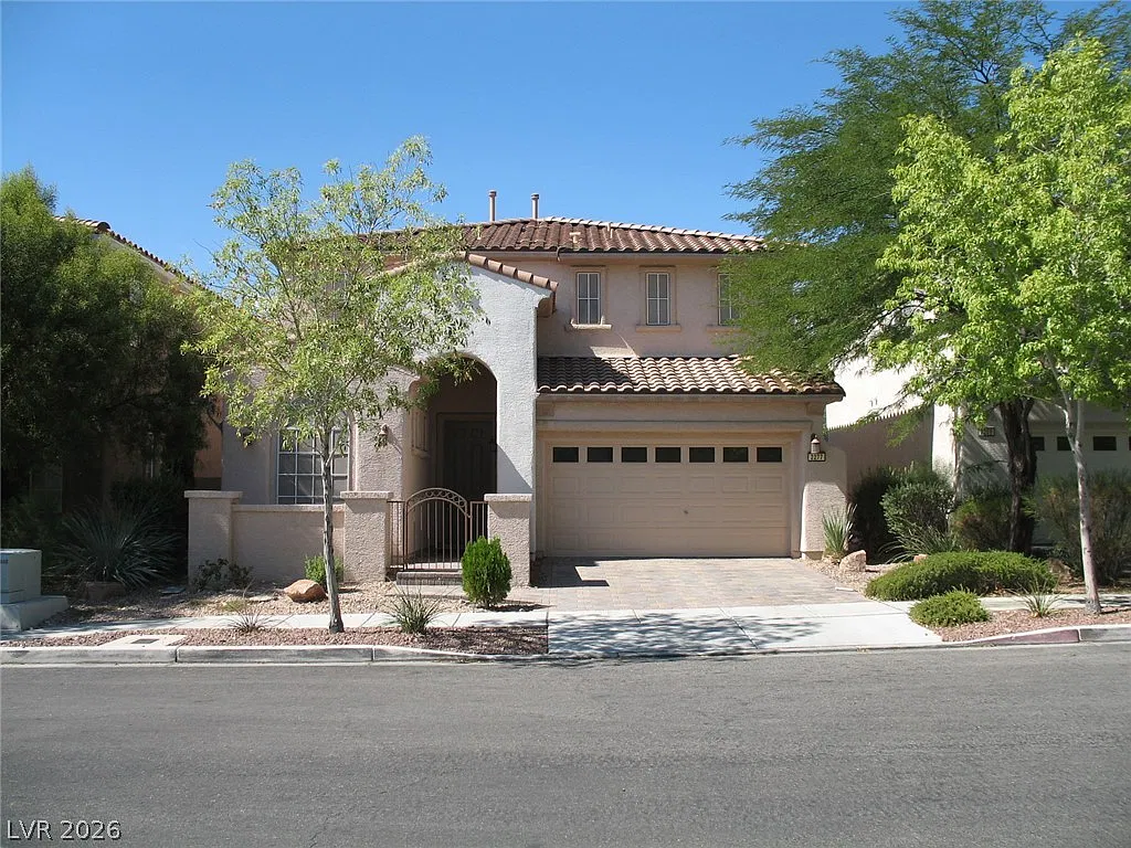 3 bed, 2.5 bath, 1714 sqft, $2,150 — Photo 1