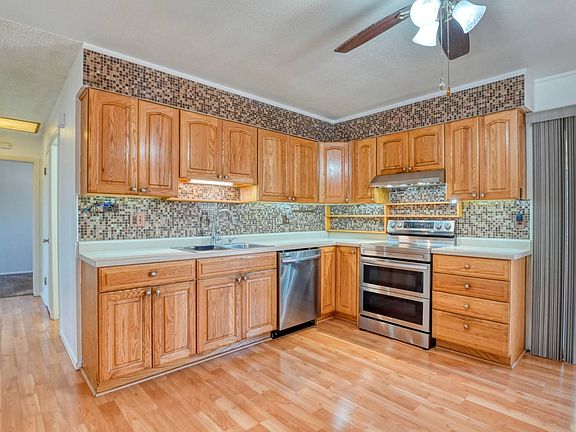4th image of 4104 Channing Pl