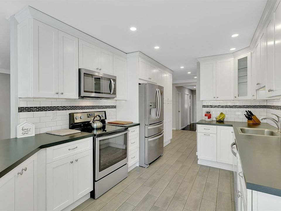 91 Loop Drive, Sayville, NY 11782 MLS 3500617 Zillow