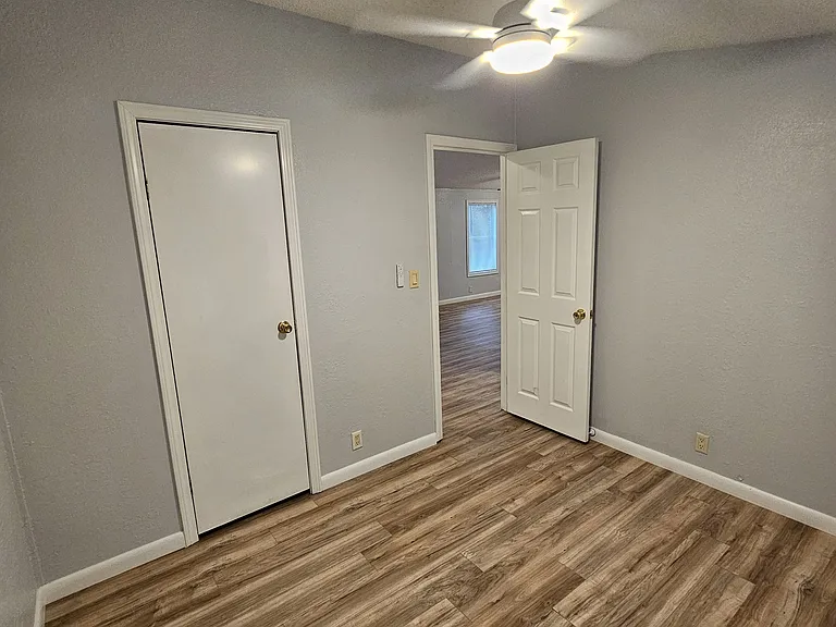 12934 Back Bay Ave — Photo 11