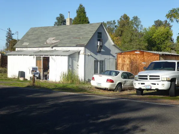 3571 Colver Rd, Phoenix, OR 97535