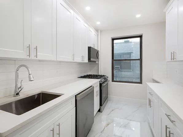 325 East 80th Street image 10 of 14