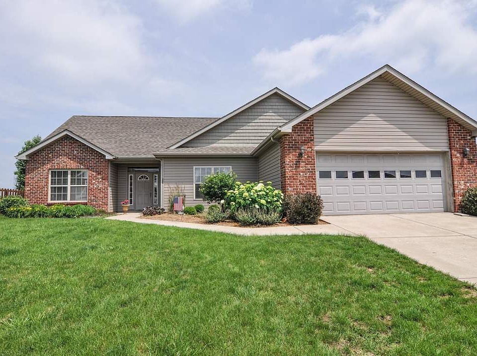 1st image of 366 Sinclair Dr