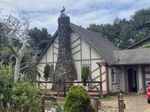 4571 Perpetua St, Florence, OR 97439